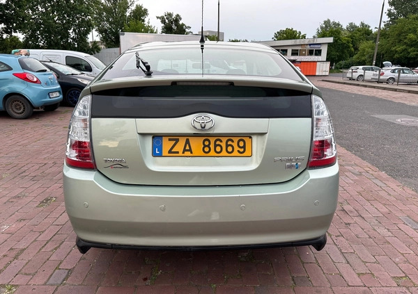 Toyota Prius cena 25000 przebieg: 240000, rok produkcji 2007 z Warszawa małe 631